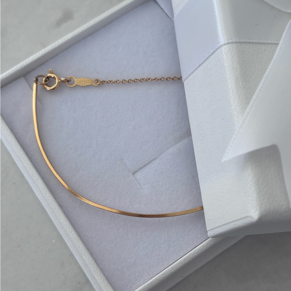 RARE Discontinued Catbird Gold Delicate Bracelet - Picture 8 of 8